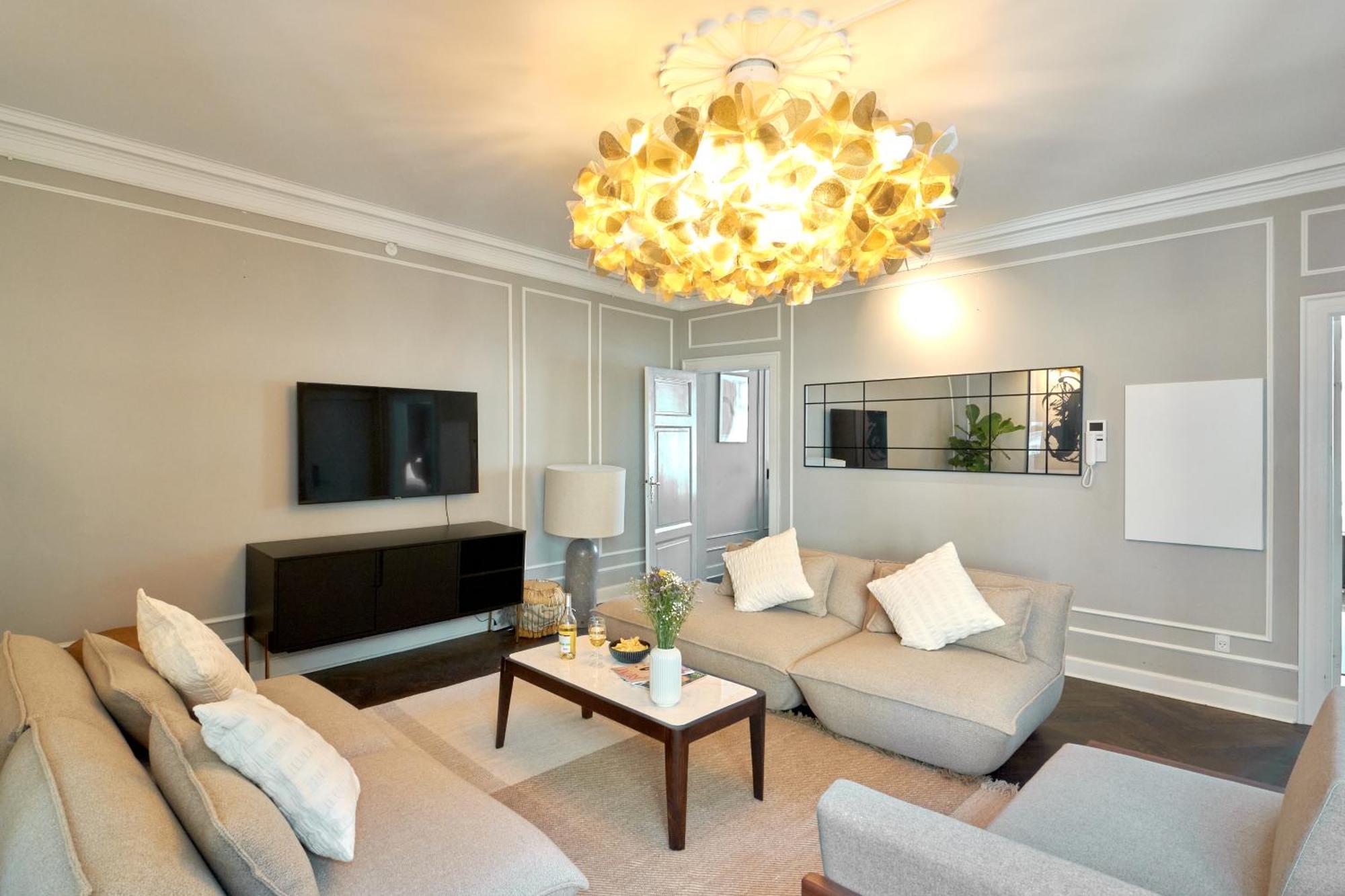 Large 4 Bedroom With Balcony & Bathtub In Cph City København Eksteriør billede